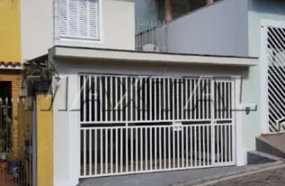 Sobrado de 130m², 3 dormitórios, 2 suítes, 4 banheiros, 1 vaga, edícula em Santana.