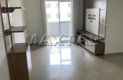 Apartamento à venda, com 2 dormitórios, sendo um 1 suíte, amplo closet e 2 vagas.
