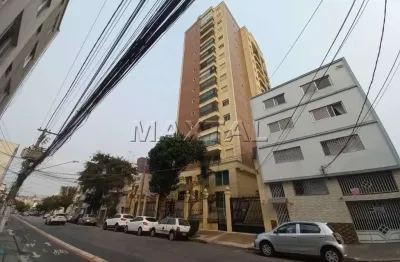 Apartamento para alugar ou para venda , 1 dormitórios, com varanda gourmet e 1 vaga de garagem.