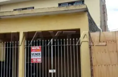 Confira esta moradia show!!!sobrado amplo com área para pomar.  fica numa esquina, amplo terreno!!!