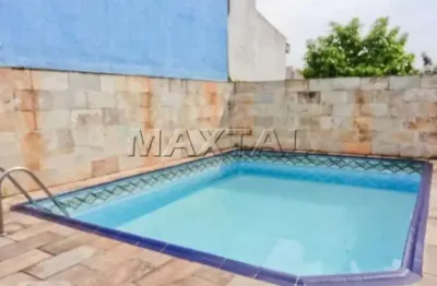 Casa à venda de de 350m² com 6 dormitórios, 3 vagas e 2 salas com piscina, na água fria.