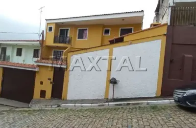 Sobrado à venda de 125m². com 3 dormitórios, 1 suíte, 3 banheiros e 2 vagas.