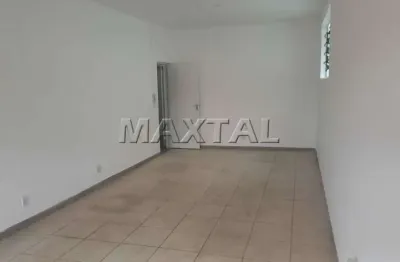 Sala na avenida imirim com 40m², toda em piso frio, banheiro, área de serviço coberta.