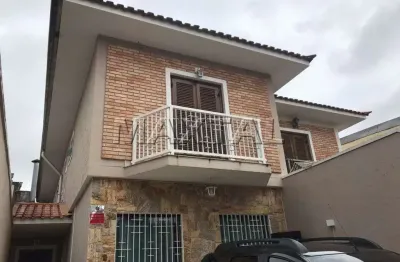 Sobrado à venda na vila nova mazzei, de 170m², 3 suítes, garagem, sala e churrasqueira.