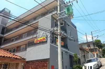 Cobertura nova à venda com varanda estilo quintal, 2 quartos, sala cozinha banheiro na vila mazzei.
