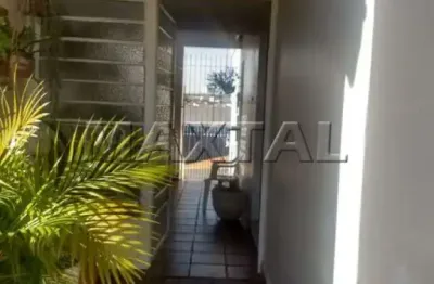 Sobrado à venda, com 128m². 4 dormitórios, 2 vagas e 1 sala, na vila mazzei.