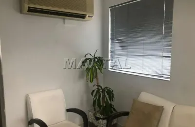 Sala comercial com vaga de automovel, banheiro e todo mobiliado  em excelente localização.