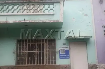 Casa à venda no bairro do bom retiro, com três quartos, um banheiro edependência de empregada.