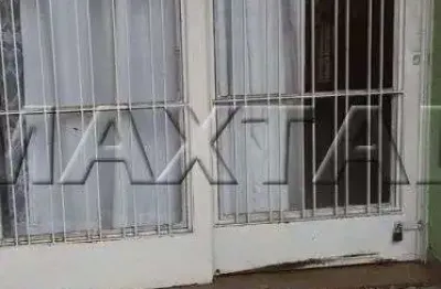 Sobrado 100m² com 3 dormitórios, sala, cozinha, 2 banheiros. 1 vaga em santana.