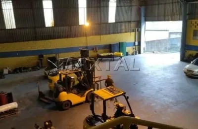 Galpão para locação no parque edu chaves, com 600m², de área útil e 2 banheiros.