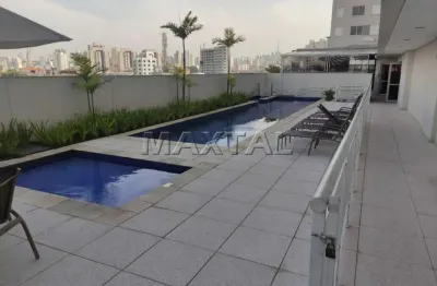 Apartamento no brás com 46m², 1 dormitório, 1 banheiro e 1 vaga, com sacada goumet.