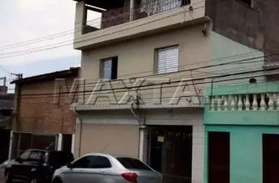Casa no jardim ataliba leonel com 140m², são 5 casas no terreno.