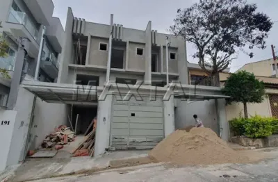 Casa à venda na vila roque, 3 dormitórios, 4 banheiros, 1 sala e 2 vagas de garagem.