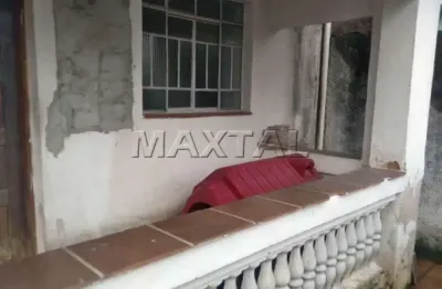 Sobrado no Mandaquí. Com 3 dormitórios, sala, cozinha, 2 vagas amplas e quintal.