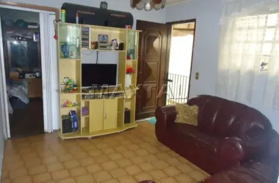 Casa na Zona Norte, Bairro Santa Terezinha com 3 Dormitórios e 3 Vagas Cobertas com 220m²,