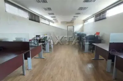 Prédio comercial para locação na travessa da av. água fria,  de 450m², 3 pisos e com 2 vagas .