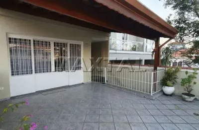 Casa de 167m², 3 dormitórios, 5 banheiros, 1 salas, 1 vaga, churrasqueira, edícula com banheiro