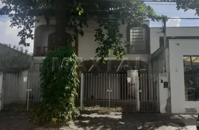 Casa comercial para alugar com 400m², a 100m da braz leme, perfeita para restaurantes ou clinicas.