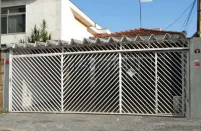 Casa à venda 3 dormitórios sendo 1 suíte, 2 banheiros, quintal churrasqueira e 3 vagas na água fria.