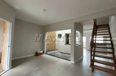 Sobrado com 200mt²  3 dormitórios 1 suíte , 3 banheiros e 2 vagas no bairro  vila maria