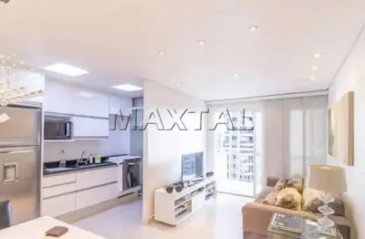 Apartamento em santana, 70m², 2 quartos, 1 suíte, 2 vagas, sala para 2 ambientes e  área de serviço.