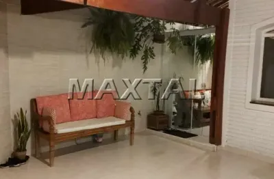 Sobrado na região do tucuruvi  com 151m², com 3 dormitórios, 3 banheiros (1 suíte)  e 2 vagas.