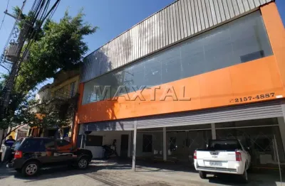 Loja à venda na voluntários da pátria com 700m², mezanino, vitrine no alto e 8 vagas.