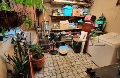 Apartamento com quintal, 100m², 3 dormitórios, sala, 1 vaga fixa, próximo do metrô parada inglesa.
