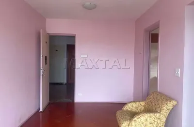 Apartamento com 2 dormitórios,1 banheiro, 1 vaga de garagem, em Santana, portaria 24 horas.