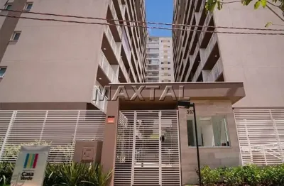 Studio à venda próximo a braz leme com 32m², 1 quarto, 1 banheiro, sala cozinha e sacada de vidro.