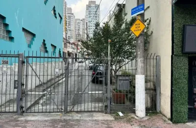 Casa à venda em vila particular em santana, entrada pela rua dr. césar à  400 metros do metrô.