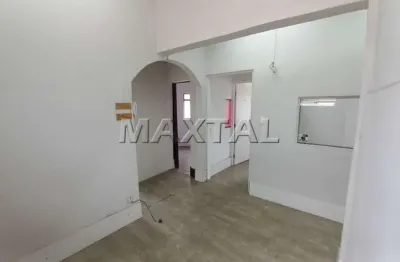 Conjunto comercial em santana, 80m² com 6 salas, copa, cozinha e 2 banheiros.