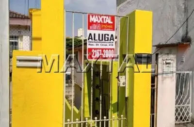 Casa de vila para locação com 2 dormitórios, cozinha, lavanderia a 1 quadra da júlio buono.
