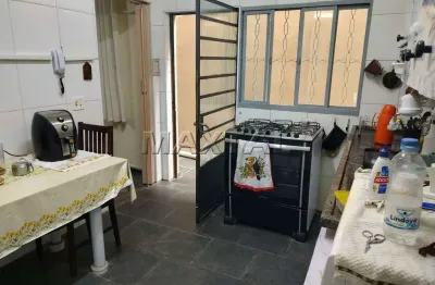 Sobrado 3 dormitórios no bairro da santa terezinha. sendo 1 suíte, terreno 5 metros x 25 metros.