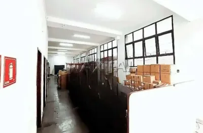 Imóvel comercial para alugar, 3 pavimentos, elevador, 8 vagas, na augusto tolle de 600 m².