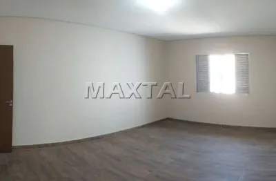 Sobrado 2 dormitórios, 1 sala, 1 cozinha, 2 banheiros e vaga de garagem para venda na vila gustavo.