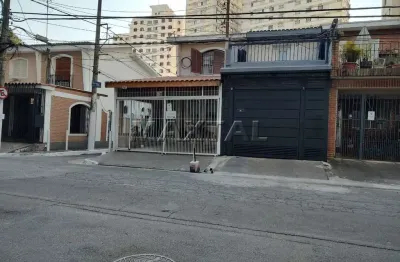 Sobrado em santana, próximo à avenida braz leme, precisando de reforma e com vaga.