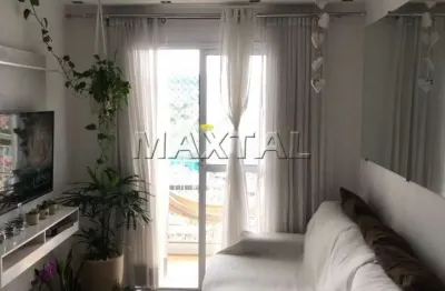 Apartamento 50m², em andar alto. com 2 dormitórios, sala, cozinha, banheiro e lavanderia.