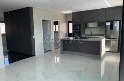 Casa no tremembé, de 400m². 4 quartos, 4 suítes, 2 lavabo, 6 vagas e piscina.