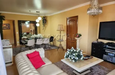 Apartamento de 3 quartos, 1 suíte e 2 vagas de garagem. com 161 m²  na água fria.