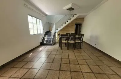 Sobrado imirim, com 3 dormitórios sendo 1 suíte, sala 2 ambientes com lareira e 3 vagas de garagem.