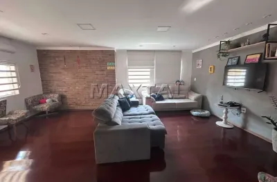 Sobrado à venda de 300m², com 4 dormitórios e 3 suítes, próximo a braz leme.