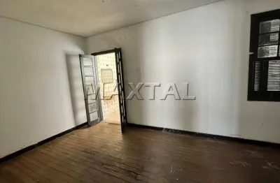 Casa comercial na rua doutor cesar, 447m² de terreno, 320m² de construção, com 2 casas nos fundos.