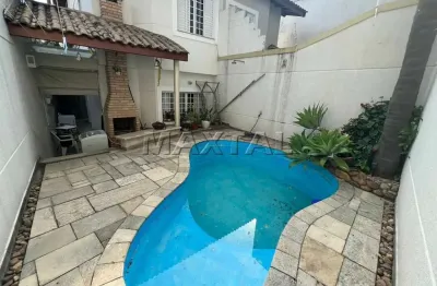 Sobrado de alto padrão de 257m², 4 suítes,  suíte master com hidro dupla 3 vagas.