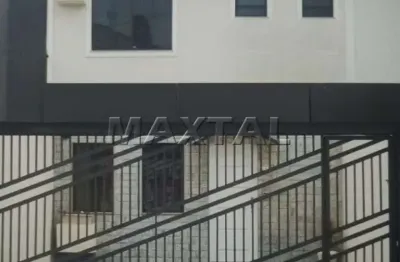 Casa comercial de 97m², com 3 salas , 4 banheiros e 2 vagas na vila paiva.