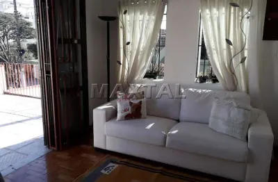 Sobrado de 148m² na água fria com 3 dormitórios, 1 suíte, 2 banheiros e 3 vagas de garagem.
