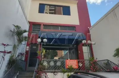 Prédio comercial com 2 pavimentos, pé direito alto, 9 vagas, próximo ao metrô santana, com 600m².