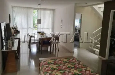 Sobrado à venda de 225m² com 4 dormitórios, 3 suítes e 4 vagas. no tremembé.