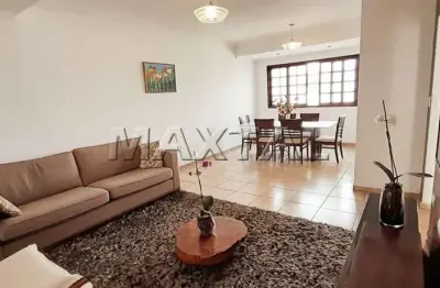 Sobrado tremembé, 2 dormitórios, churrasqueira, espaço para academia ou salão de festas e 8 vagas.