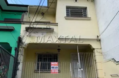 Sobrado à venda em santana. de 180m², 4 dormitórios, 2 banheiros, 3 salas e 2 vagas.